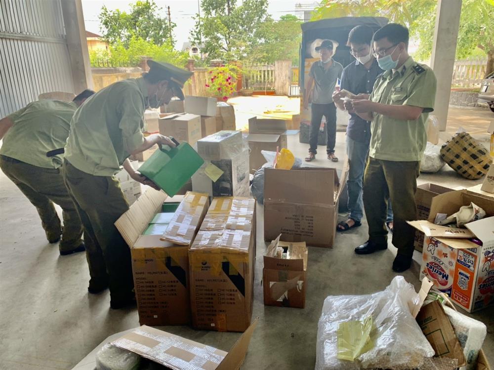 QLTT Thừa Thiên Huế thu giữ hơn 1.200 sản phẩm không có hóa đơn, chứng từ chứng minh nguồn gốc